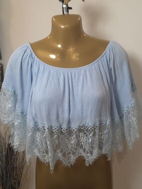 Winwin Apparel Light Blue Lace Trim Blouse Sz L Cropped Made In USA